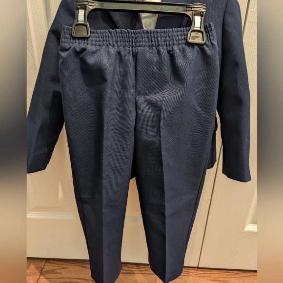 Nautica, 4 pc suit set, 2T - Picture 3 of 9
